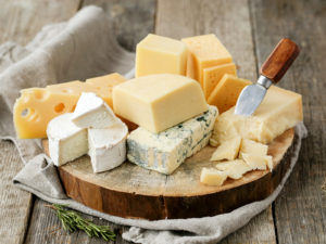 Изображение - Выгодно ли сыроварение как домашний бизнес Cheese_Many_478106_1600x1200-300x225